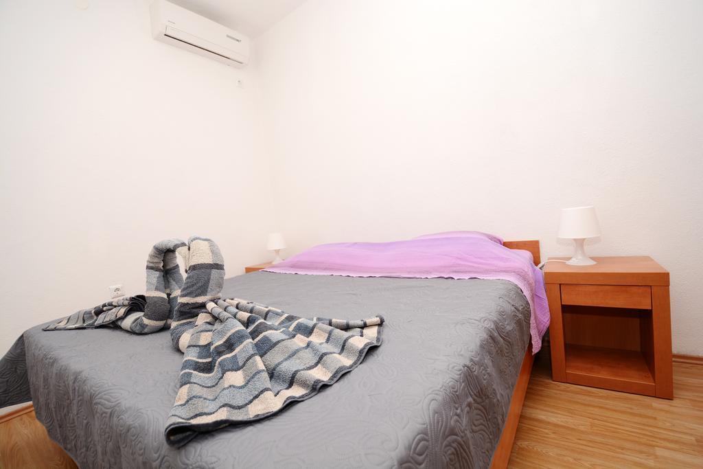 Apartments Katarina Veli Rat Exterior photo